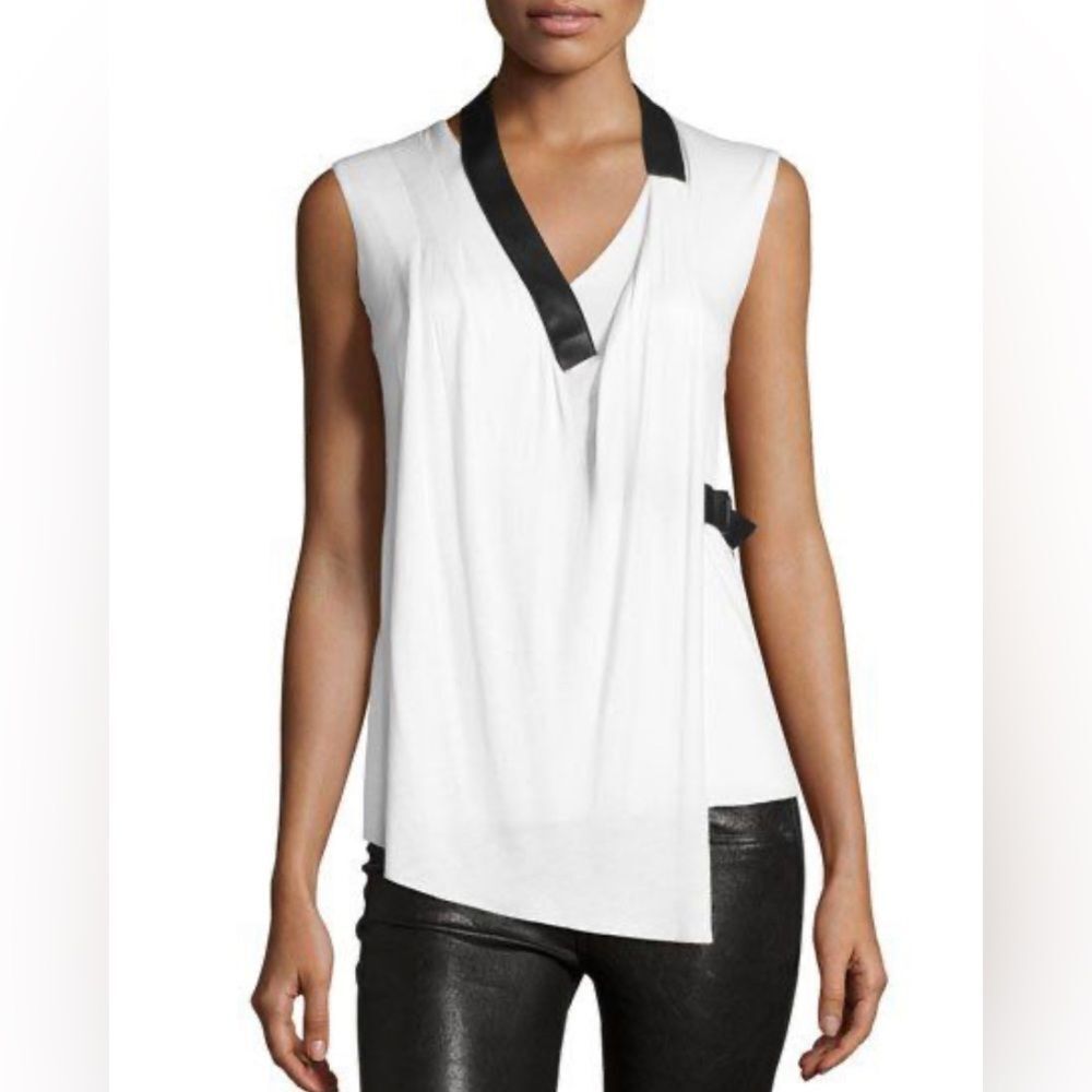 NWT- Bailey 44 -Neiman Marcus top - beautiful leather trim white